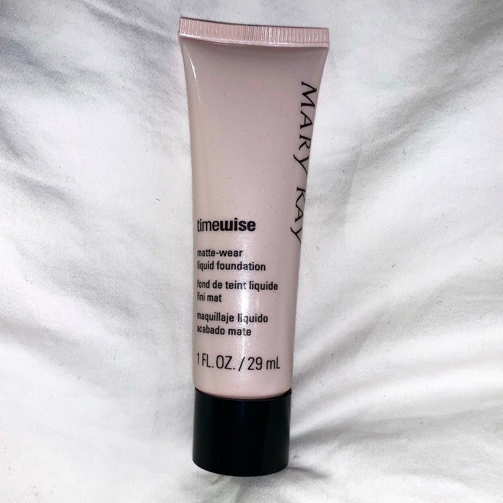 🔴SOLD🔴 Timewise Matte-Wear Liquid Foundation